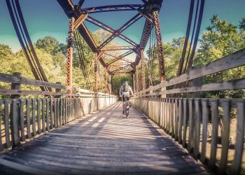 What’s the Secret to Discovering Hidden Trails in Urban Areas?