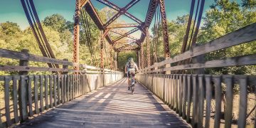 What’s the Secret to Discovering Hidden Trails in Urban Areas?