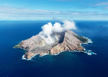 What Happens When You Wander into the Heart of a Volcanic Island?
