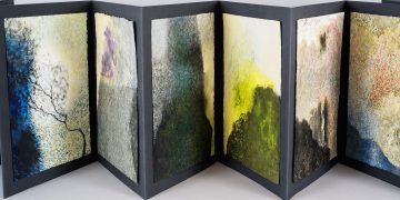 Can a Story Exist Without a Beginning or End?