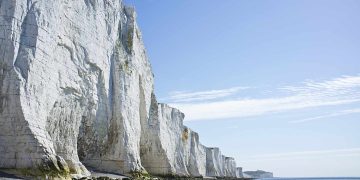 Are Wilderness Trails More Rewarding than Coastal Trails?
